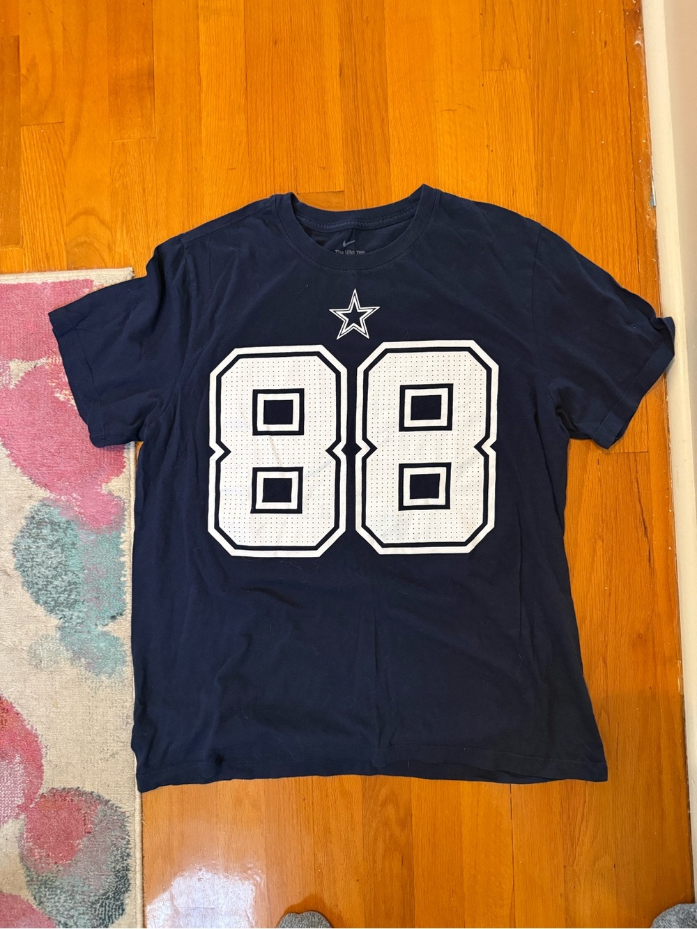 Nike Men's Navy T-Shirt with White 88 Graphic and Star